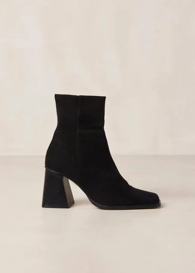 ALOHAS Boots South 8211 Black Suede Boots 8211 Women