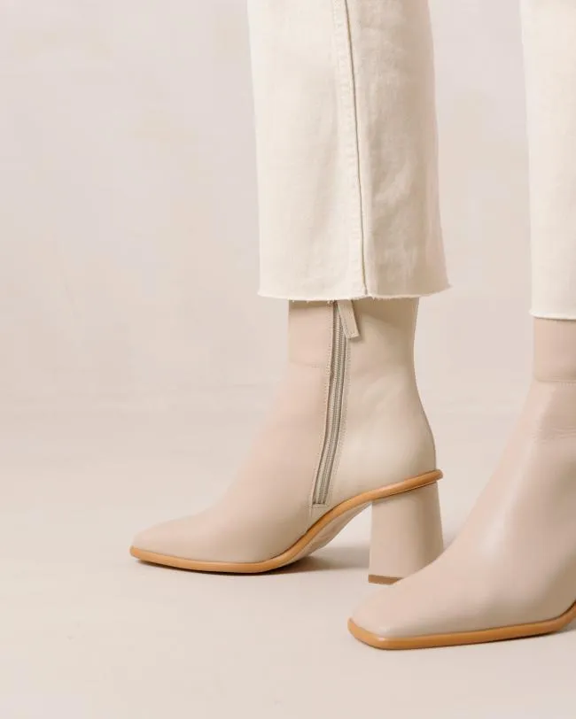 ALOHAS Boots West 8211 Cream And Beige Leather Boots 8211 Women