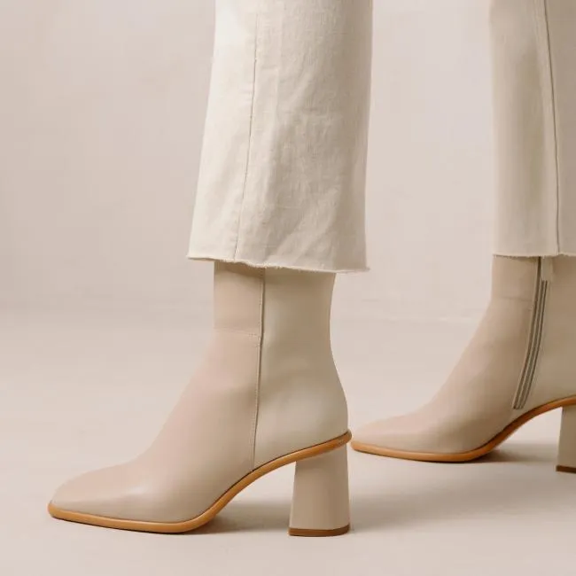 ALOHAS Boots West 8211 Cream And Beige Leather Boots 8211 Women