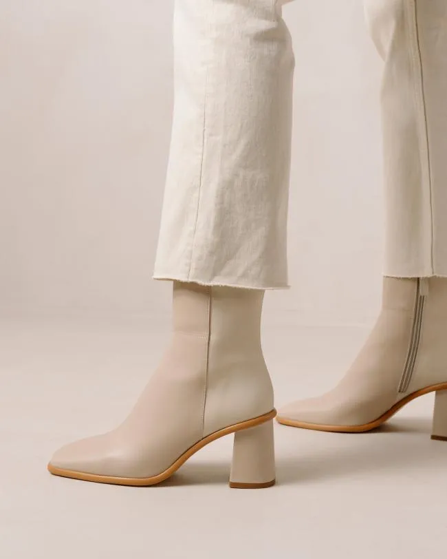 ALOHAS Boots West 8211 Cream And Beige Leather Boots 8211 Women