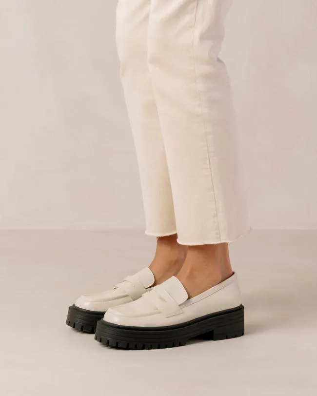 ALOHAS Loafers Mask 8211 White Vegan Leather Loafers 8211 Women