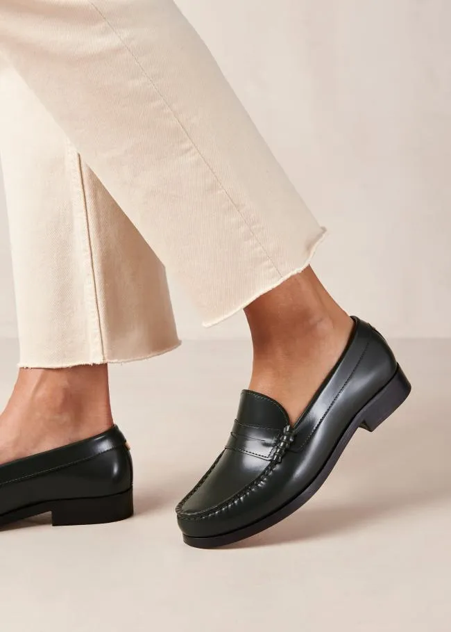 ALOHAS Loafers Rivet 8211 Green Leather Loafers 8211 Women