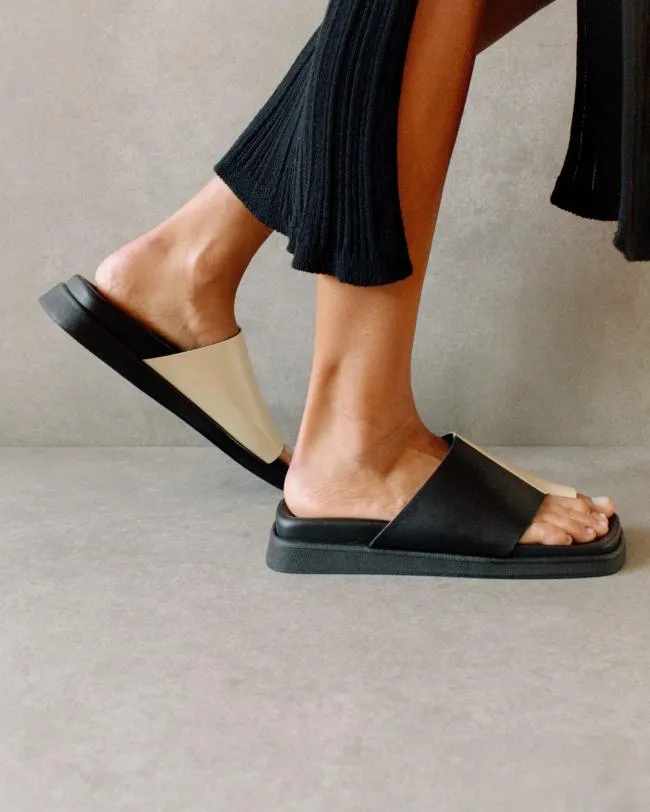 ALOHAS Mules Toe Ring Flop 8211 Black And White Leather Sandals 8211 Women