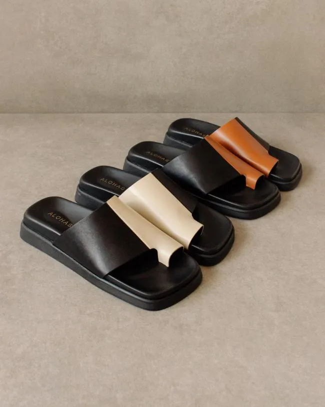ALOHAS Mules Toe Ring Flop 8211 Black And White Leather Sandals 8211 Women