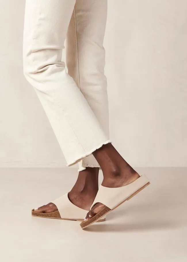ALOHAS Sandals Ivy 8211 Cream Leather Thong Sandals 8211 Women
