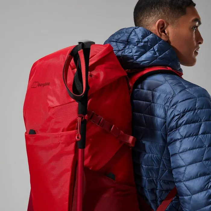 Berghaus Travel Remote Hike 35 Rucsac 8211 RedDark Red 8211 MenWomen