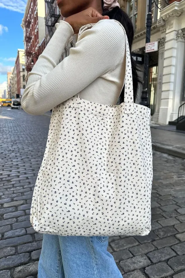 Brandy Melville Bags and Backpacks Floral Tote Bag Ivory With Navy Floral 8211 Women Brandy Melville Bags and Backpacks Floral Tote Bag Ivory With Navy Floral 8211 Women