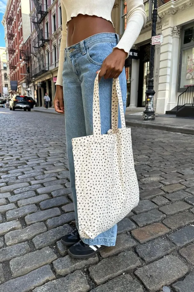 Brandy Melville Bags and Backpacks Floral Tote Bag Ivory With Navy Floral 8211 Women