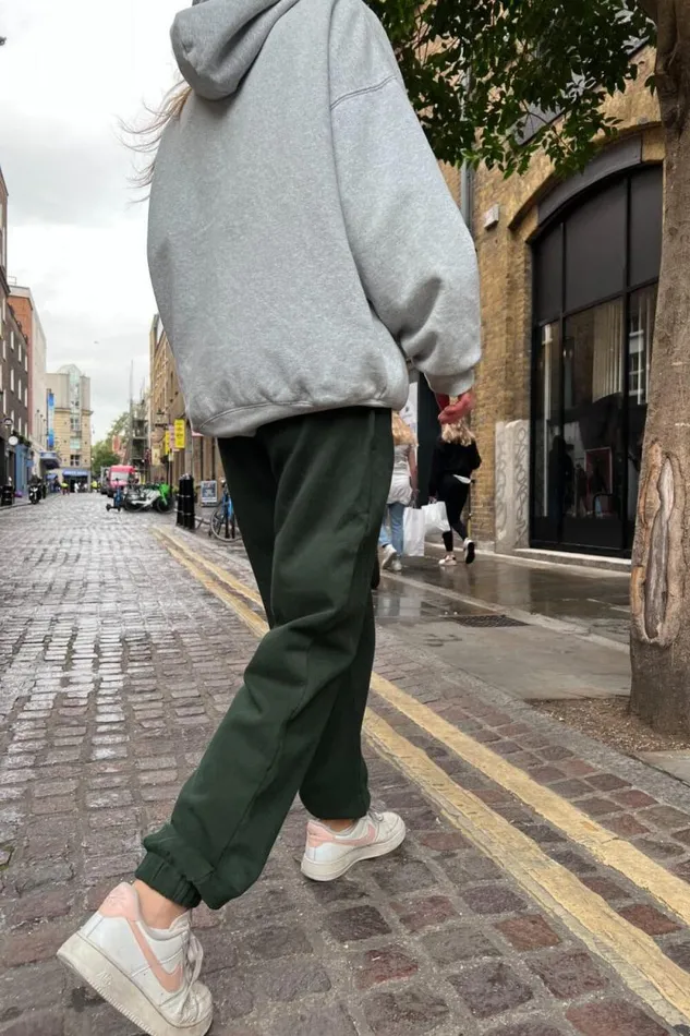 Brandy Melville Sweatpants and Sweatshirts Rosa Sweatpants Dark Green 8211 Women Brandy Melville Sweatpants and Sweatshirts Rosa Sweatpants Dark Green 8211 Women