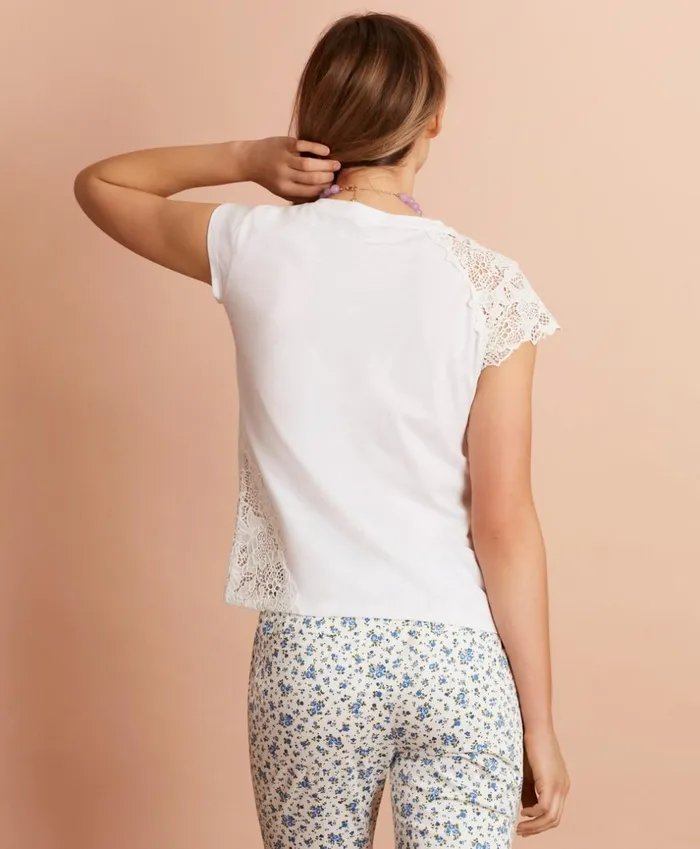 Brooks Brothers Shirts and Tops Floral LaceTrimmed TShirt White 8211 Women Brooks Brothers Shirts and Tops Floral LaceTrimmed TShirt White 8211 Women