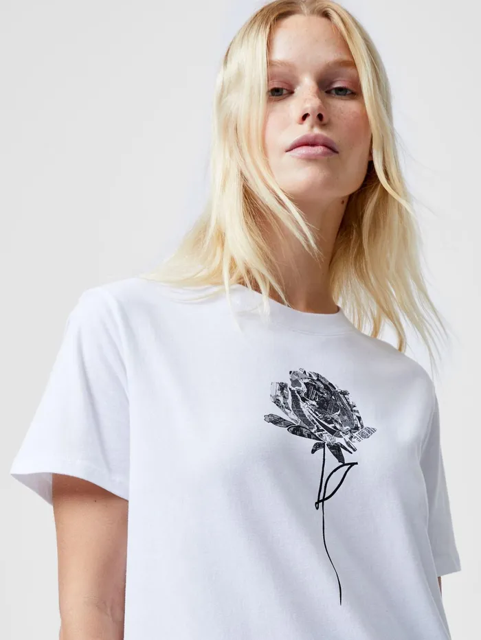 French Connection Rose Logo Peached Graphic TShirt Linen White Woman Tops
