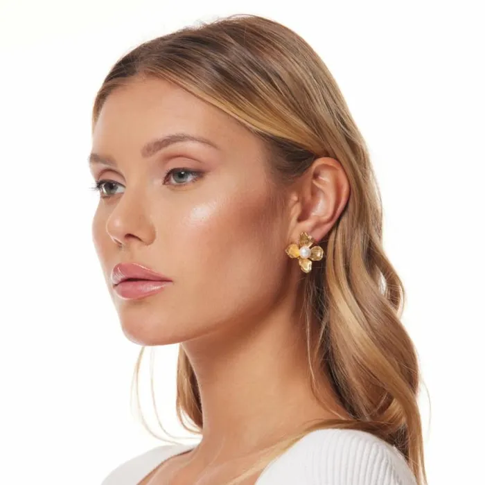 Kenneth Jay Lane Metallic Finish Earrings Women Pearl Center Flower Pierced Earrings Kenneth Jay Lane Metallic Finish Earrings Women Pearl Center Flower Pierced Earrings