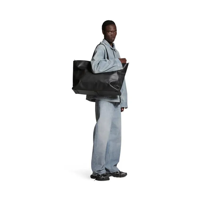 Men Bags and Totes Balenciaga Passenger Xl Carry All Tote Bag In Black