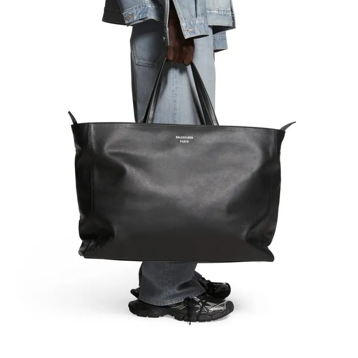 Men Bags and Totes Balenciaga Passenger Xl Carry All Tote Bag In Black