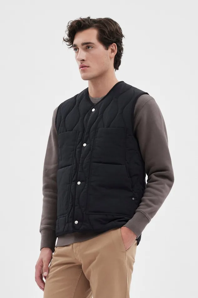 Men Norse Projects Outerwear Peter Waxed Nylon Insulated Vest Dark Navy
