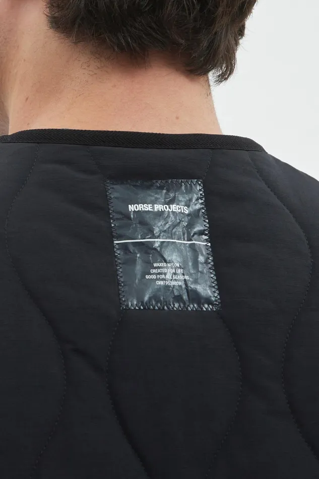 Men Norse Projects Outerwear Peter Waxed Nylon Insulated Vest Dark Navy