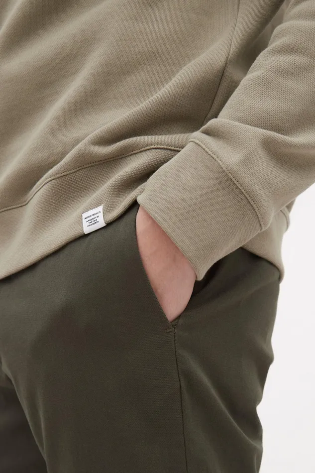 Men Norse Projects Trousers Aros Slim Light Stretch Chino Spruce Green