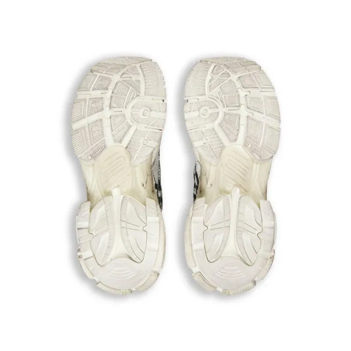 Men Trainers Balenciaga Runner Graffiti Trainers In White