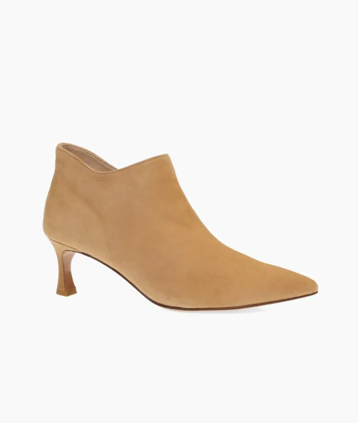 Pelle Moda Colsen Bootie 8211 Latte Latte Kid Suede Women Low Heels Pelle Moda Colsen Bootie 8211 Latte Latte Kid Suede Women Low Heels