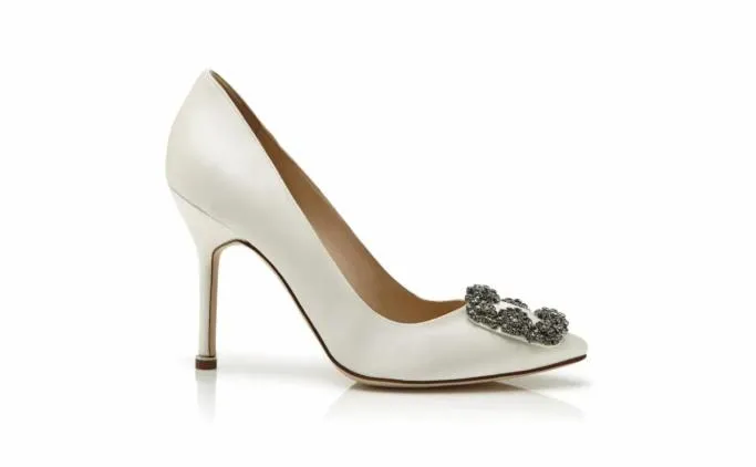 Pumps Women Manolo Blahnik HANGISIWhite Satin Jewel Buckle Pumps Pumps Women Manolo Blahnik HANGISIWhite Satin Jewel Buckle Pumps