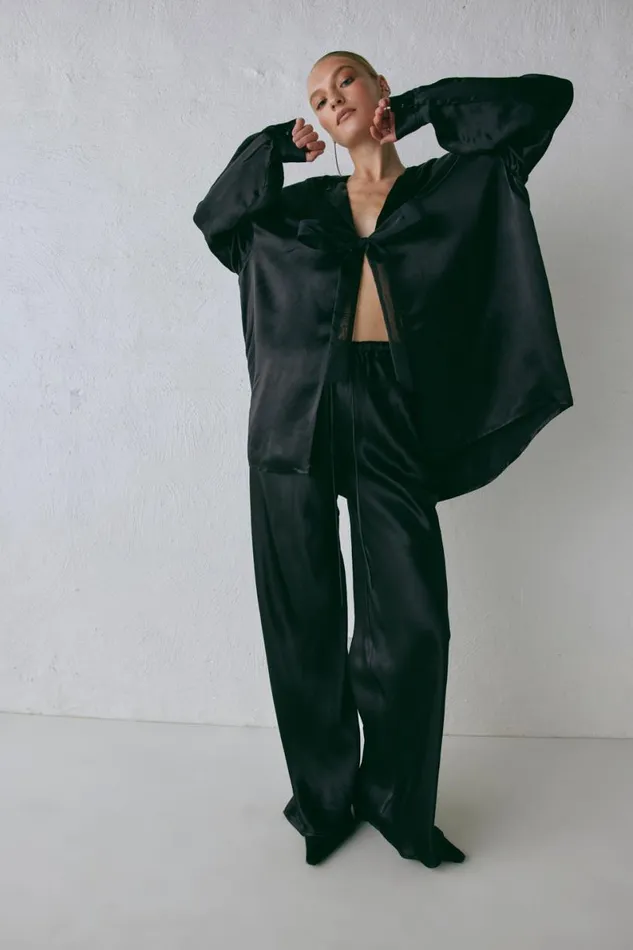 Shirts Women VRG GRL Rae Satin Top Black Shirts Women VRG GRL Rae Satin Top Black