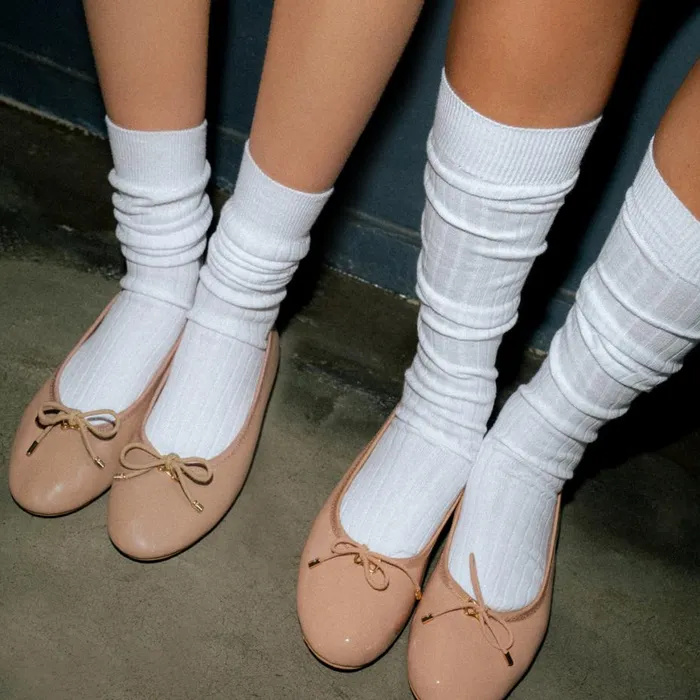 Steve Madden Ribbed Knee High Socks White Womens Socks and Tights Steve Madden Ribbed Knee High Socks White Womens Socks and Tights