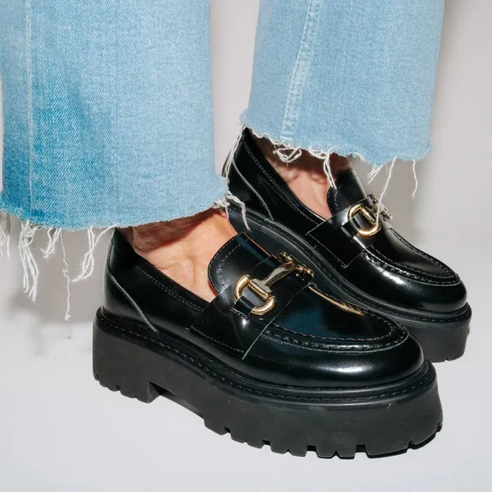 Steve Madden Roux Black Leather Womens Loafers and Flats