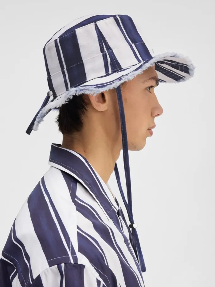 The Artichaut Bucket Hat Print Rayure Blue WomenMen JACQUEMUS Hats The Artichaut Bucket Hat Print Rayure Blue WomenMen JACQUEMUS Hats