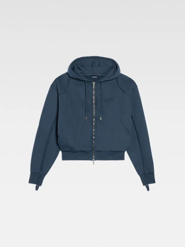 The Camargue Zipped Sweatshirt Dark Navy WomenMen JACQUEMUS Sweatshirts and Joggings The Camargue Zipped Sweatshirt Dark Navy WomenMen JACQUEMUS Sweatshirts and Joggings