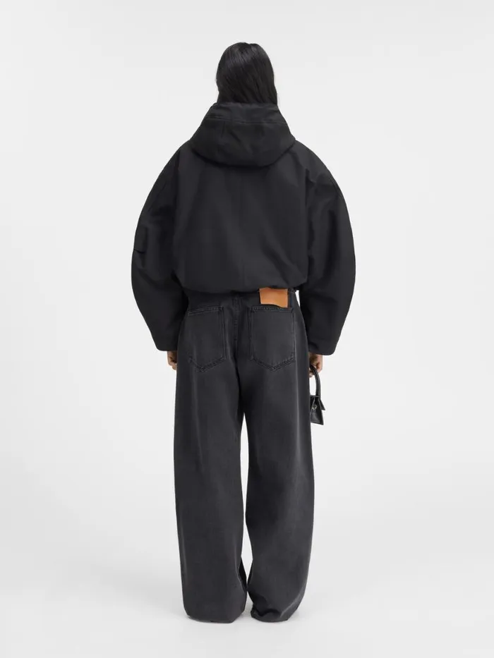 The Caraco Cropped Parka Black Women JACQUEMUS Coats and Jackets The Caraco Cropped Parka Black Women JACQUEMUS Coats and Jackets