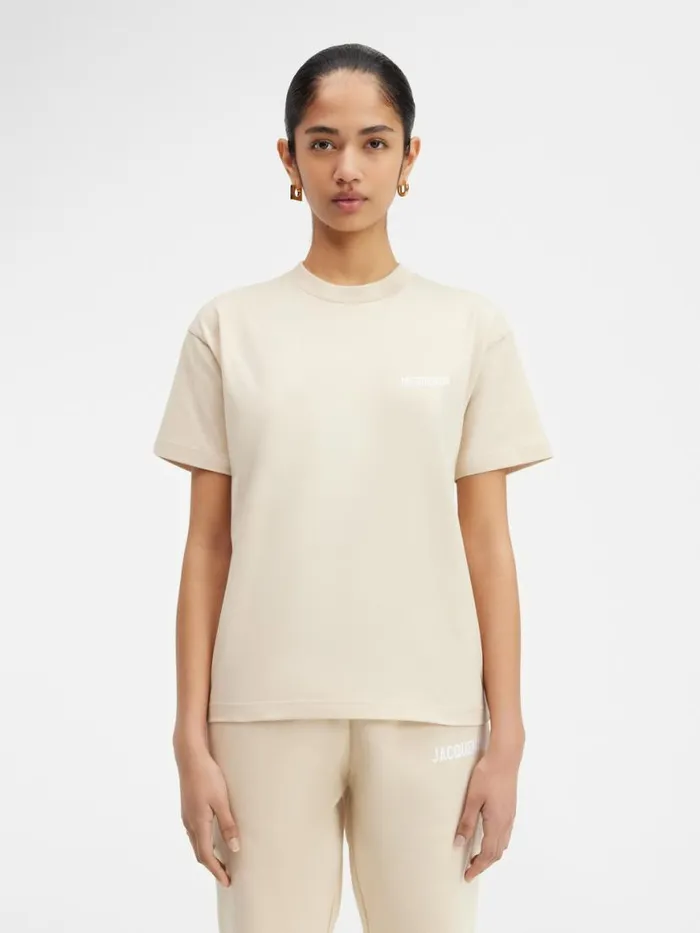 The Jacquemus Tshirt Light Beige WomenMen JACQUEMUS Tshirts The Jacquemus Tshirt Light Beige WomenMen JACQUEMUS Tshirts