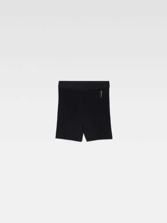 The Pral Shorts Black Women JACQUEMUS Trousers and Shorts The Pral Shorts Black Women JACQUEMUS Trousers and Shorts