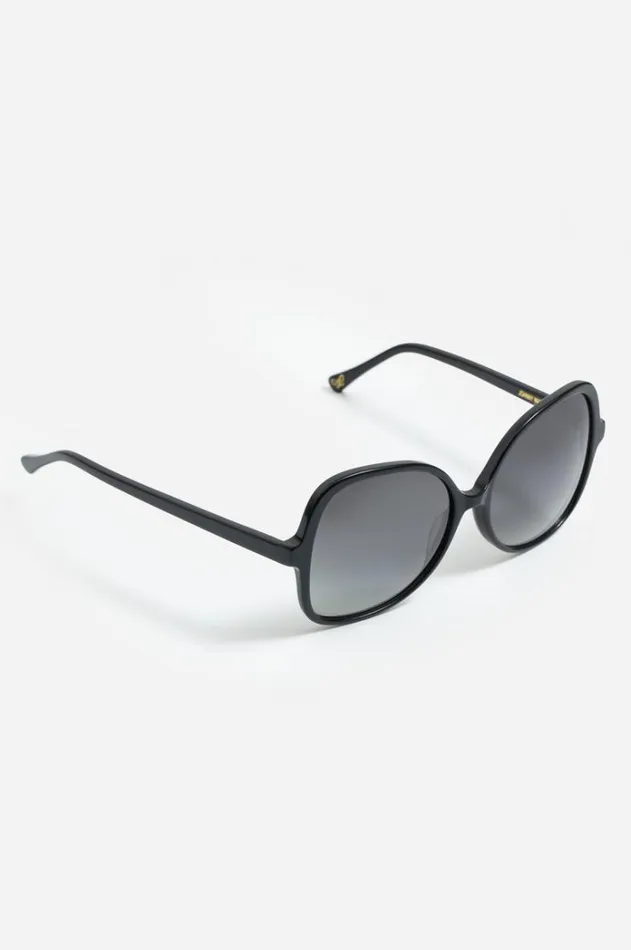 Women Addison Sunglasses Solid Black Johnny Was Eye Wear Women Addison Sunglasses Solid Black Johnny Was Eye Wear