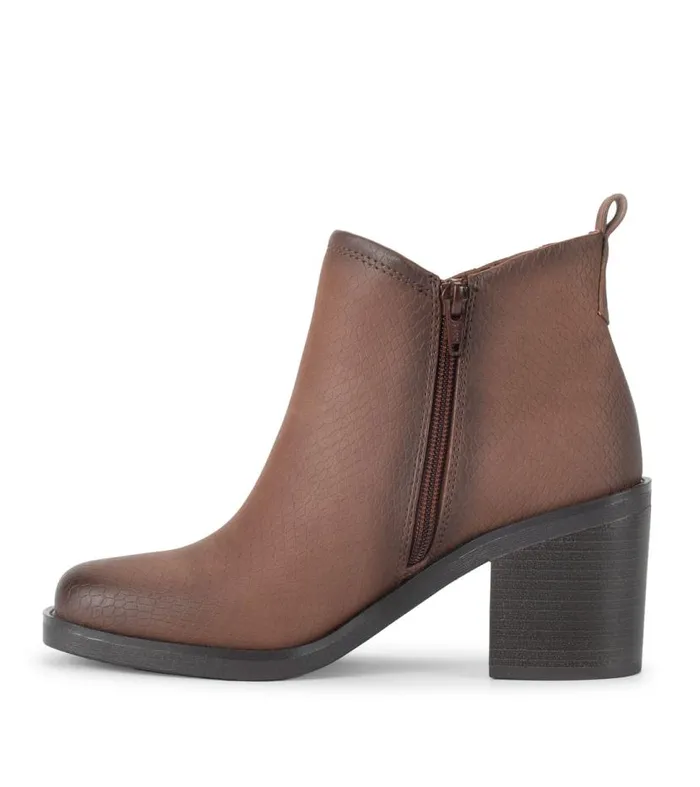 Women Baretraps Booties Maria Block Heel Bootie Oak Women Baretraps Booties Maria Block Heel Bootie Oak