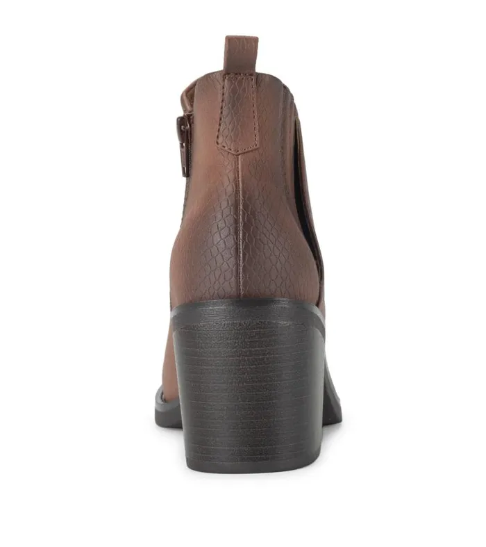 Women Baretraps Booties Maria Block Heel Bootie Oak Women Baretraps Booties Maria Block Heel Bootie Oak