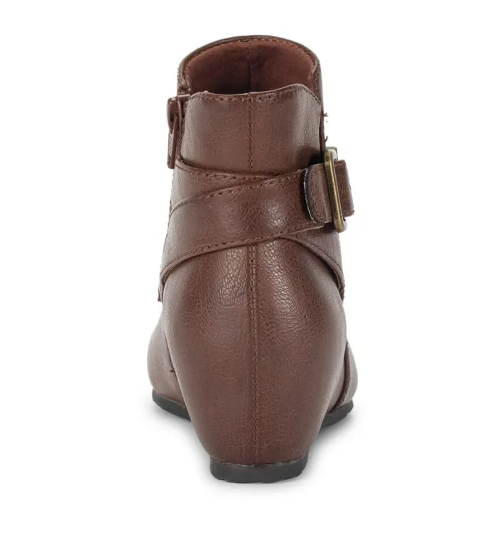Women Baretraps Booties Serena Wedge Bootie Oak Women Baretraps Booties Serena Wedge Bootie Oak