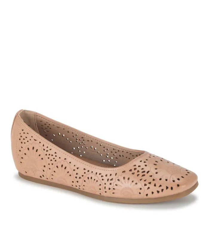 Women Baretraps Flats and Loafers Chika Casual Flat Rouge