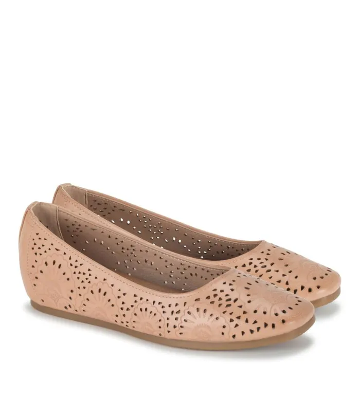 Women Baretraps Flats and Loafers Chika Casual Flat Rouge Women Baretraps Flats and Loafers Chika Casual Flat Rouge