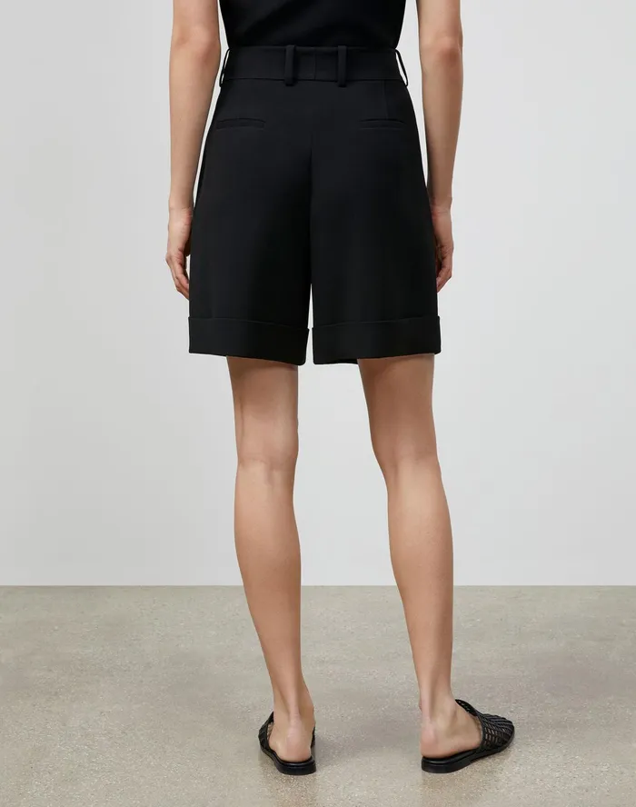 Women Lafayette 148 New York Pants and Shorts Petite Ellis Pleated Short In Finesse Crepe Black