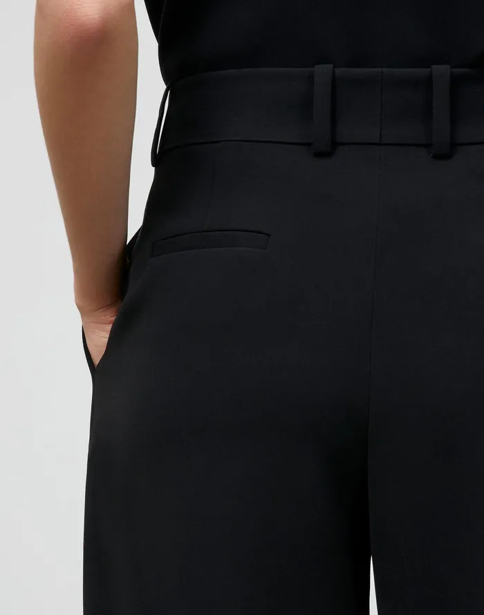 Women Lafayette 148 New York Pants and Shorts Petite Ellis Pleated Short In Finesse Crepe Black