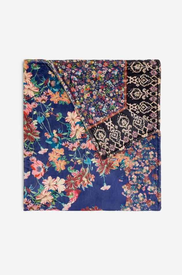 Women Laurel Canyon Cozy Blanket Oasis Johnny Was Blankets