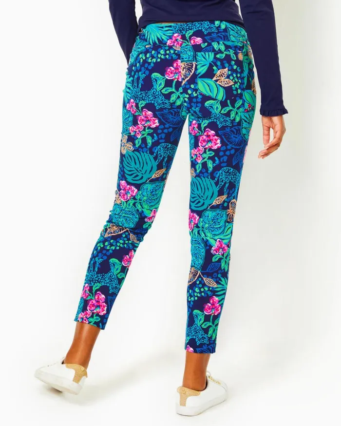Women Lilly Pulitzer Bottoms UPF 50 Luxletic 28 Low Tide Navy Bouquet All Day Golf Women Lilly Pulitzer Bottoms UPF 50 Luxletic 28 Low Tide Navy Bouquet All Day Golf